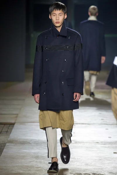 Look 3